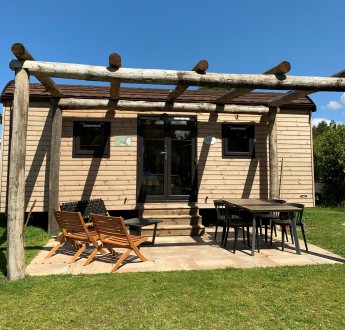 Woodlodge 4 personen buitenaanzicht.jpeg