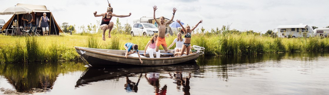 Boot kampeerplaats.jpg