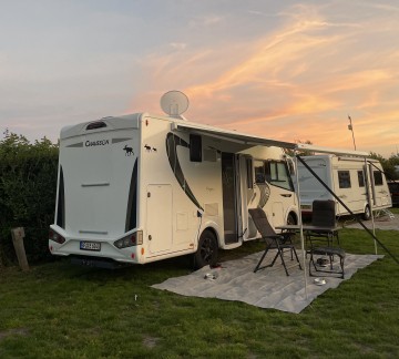 Camperplaats Sint Maartenszee zonsondergang