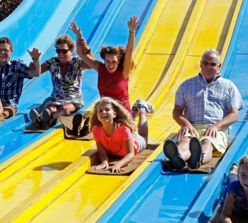 Linnaeushof-familie-glijbaan.jpg