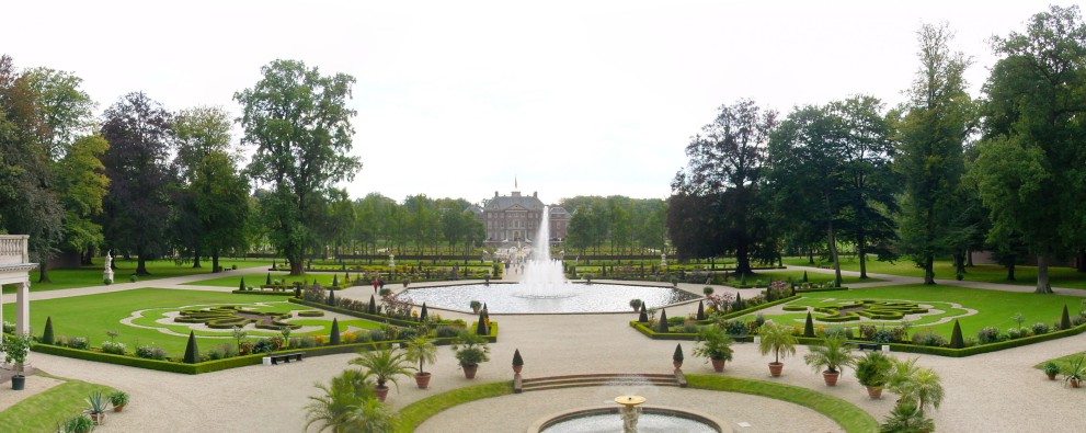 Het paleis van Loo.jpg Het paleis van Loo.jpg