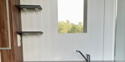 Vlinder - binnenkant wastafel.jpg